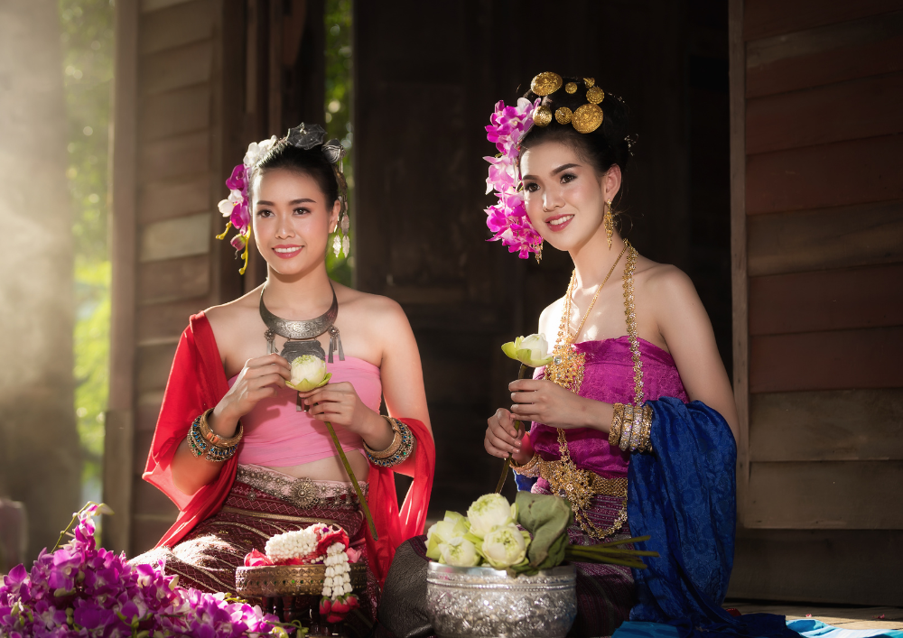 Thai Costume Experience with Tuktuk Ride in The Old City - Image 2