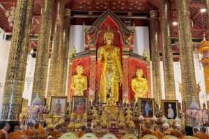 Chiang Mai Evening Old Town & Local Market Experience